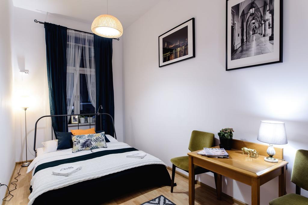 Golden Lion Guest Rooms Szewska 19 Cracovia Esterno foto