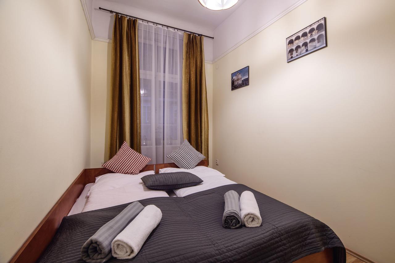 Golden Lion Guest Rooms Szewska 19 Cracovia Esterno foto