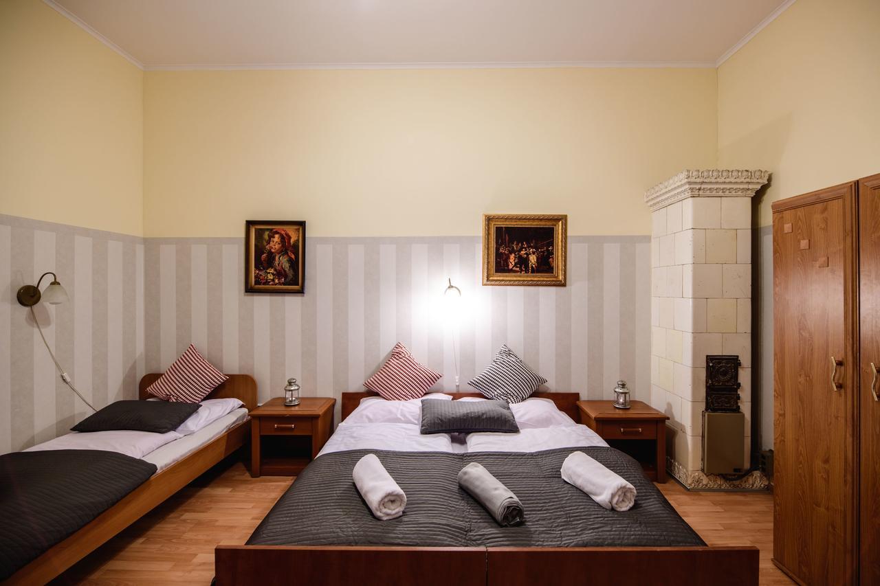 Golden Lion Guest Rooms Szewska 19 Cracovia Esterno foto