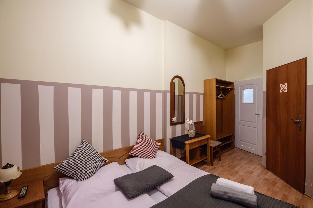 Golden Lion Guest Rooms Szewska 19 Cracovia Esterno foto