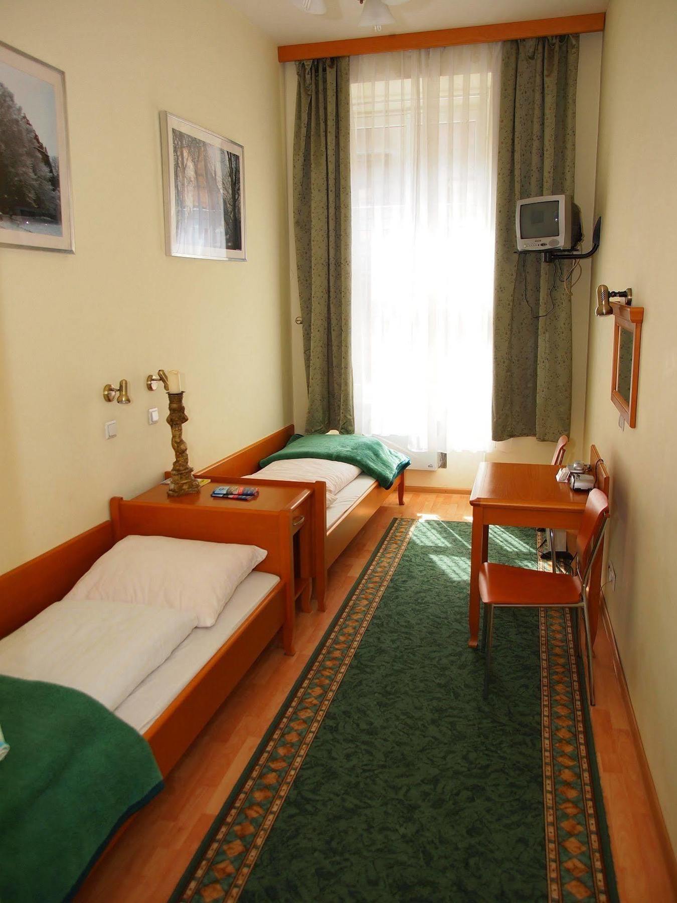 Golden Lion Guest Rooms Szewska 19 Cracovia Esterno foto