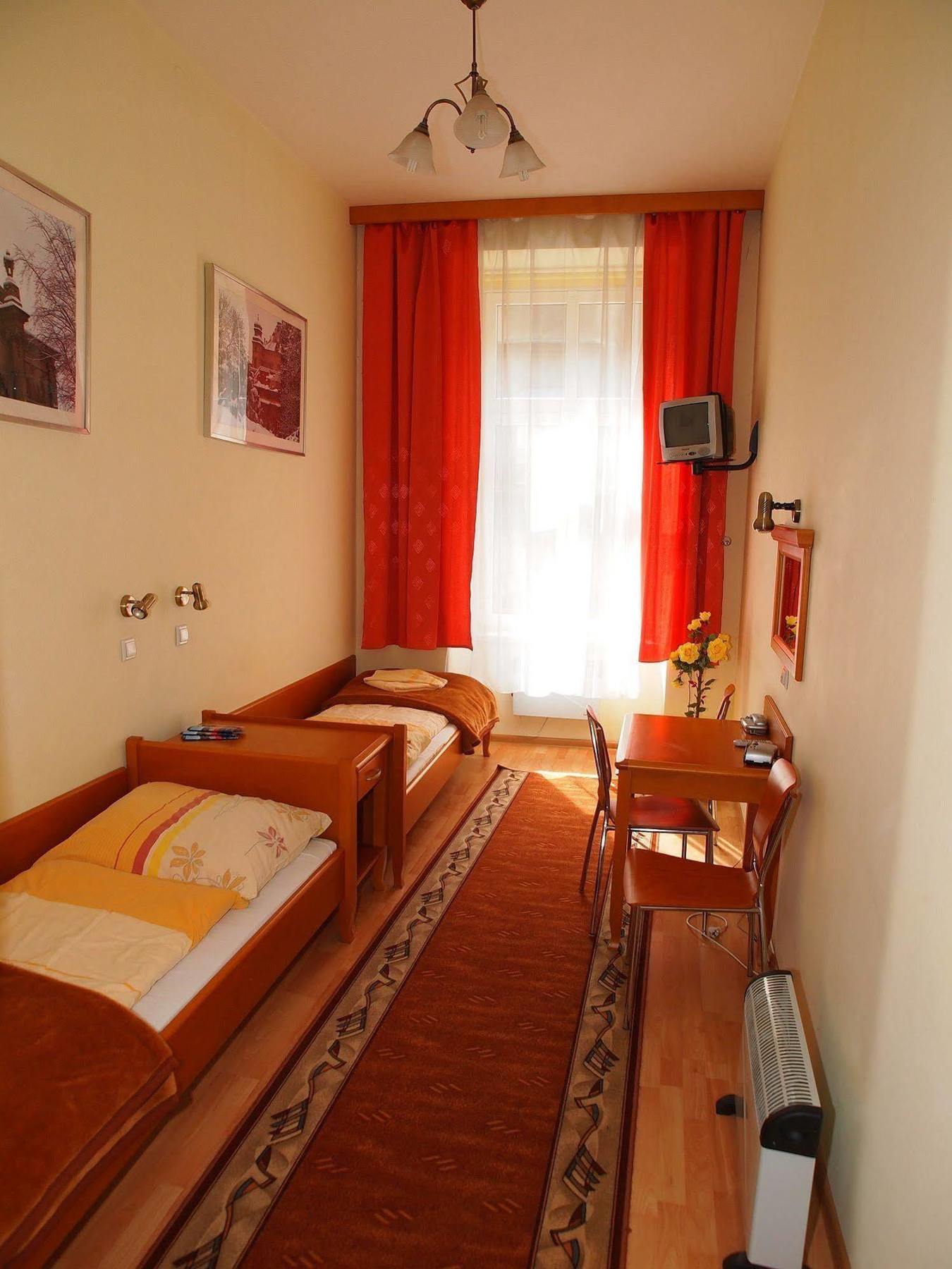 Golden Lion Guest Rooms Szewska 19 Cracovia Esterno foto